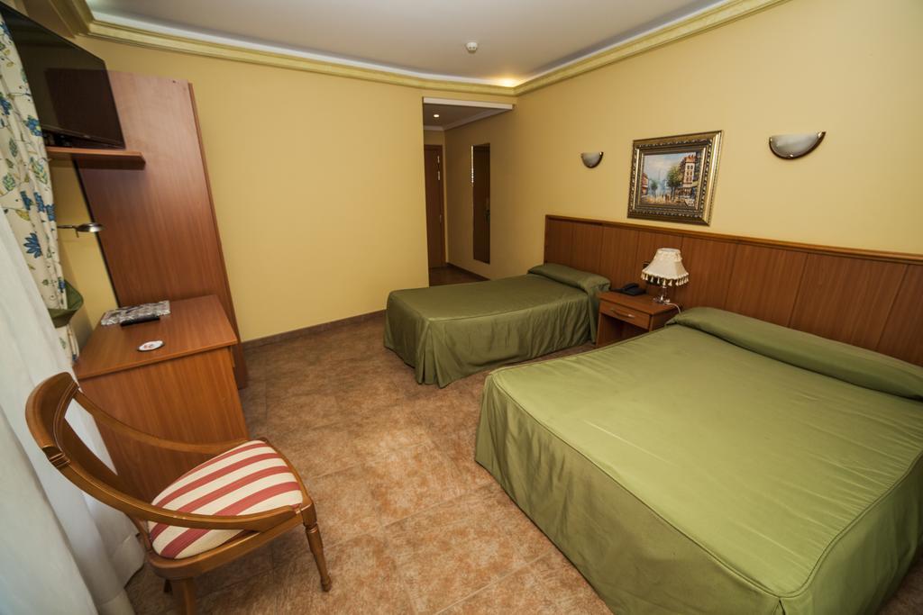 Hotel Real De Castilla Tordesillas Pokoj fotografie