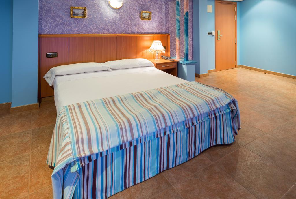 Hotel Real De Castilla Tordesillas Pokoj fotografie