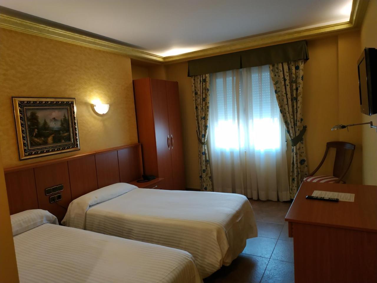 Hotel Real De Castilla Tordesillas Exteriér fotografie